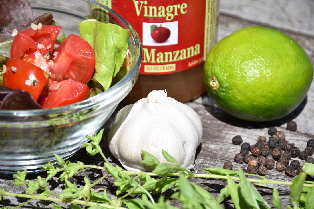LOS INTERESANTES BENEFICIOS DEL VINAGRE DE SIDRA DE MANZANA